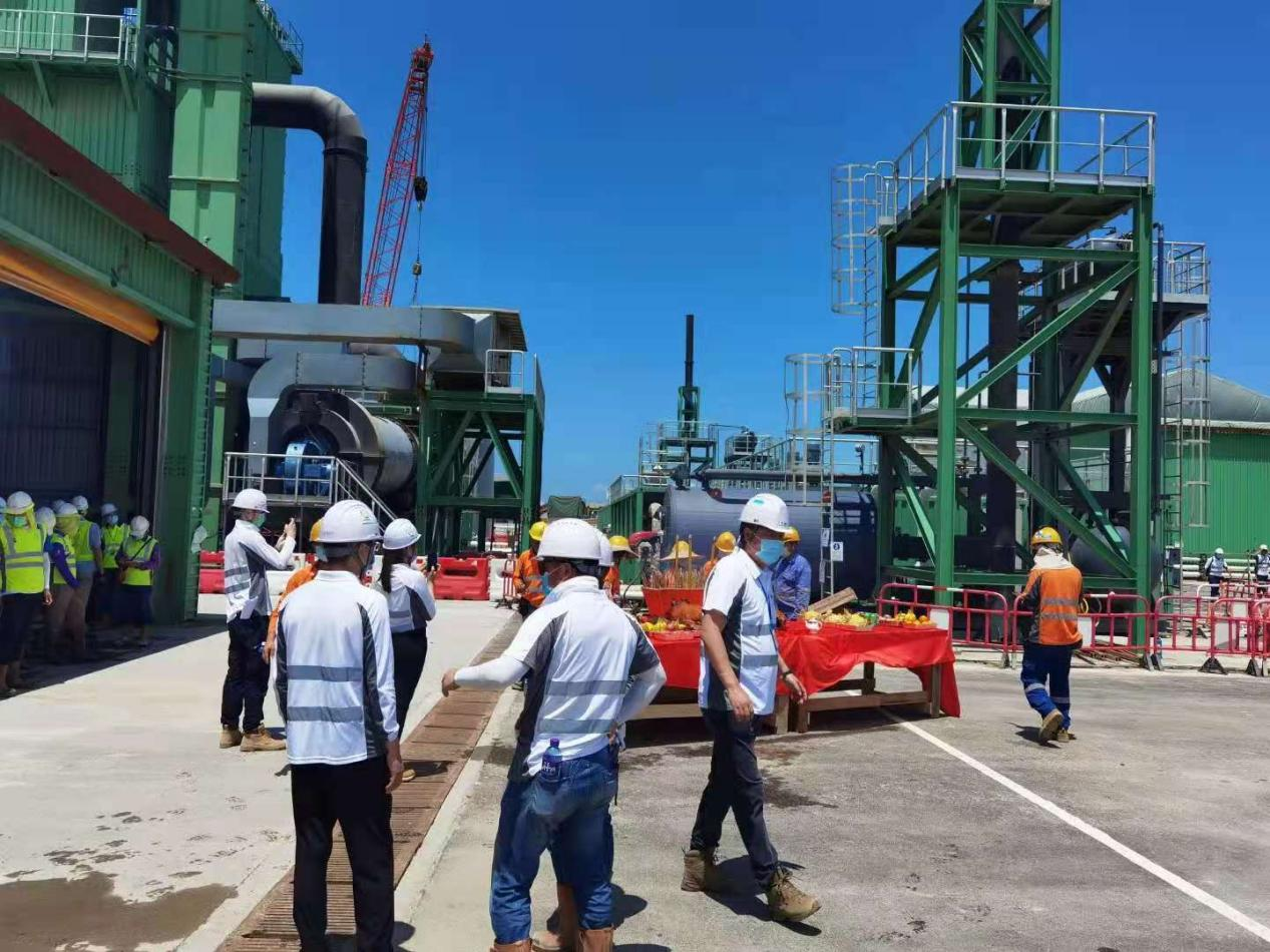 欧保顺利参与试铺香港国际机场第三主跑道沥青混凝土基层